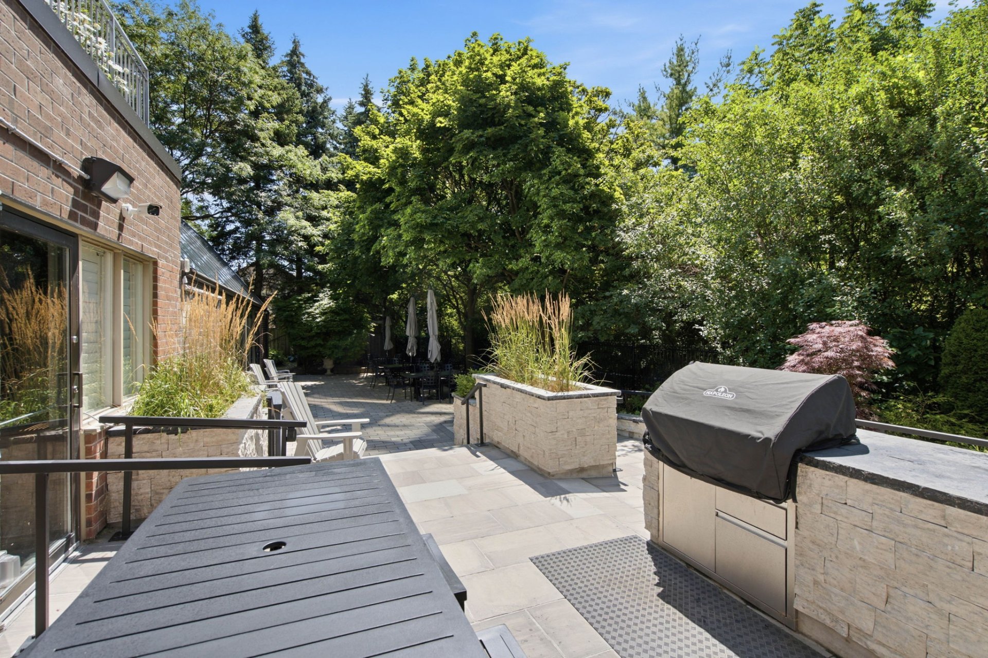 Outdoor Terrace & BBQ
